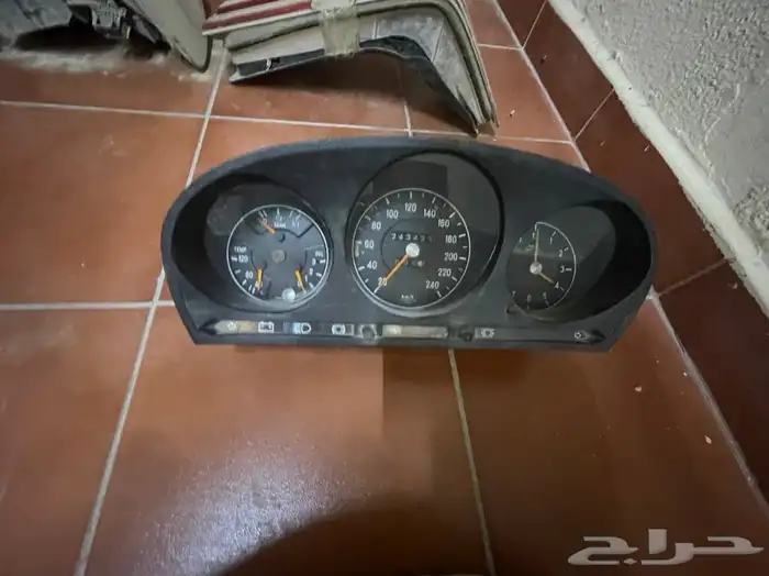 قطع مرسيدس وكسسوار بي ام ولكزس 25