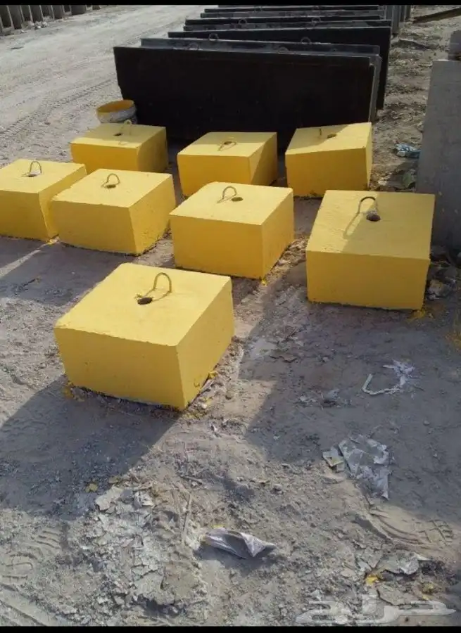 صبات حواجز خرسانية غرف تفتيش 13