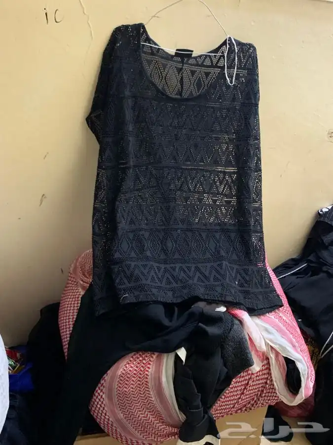 تنانير وبلايز قمصان نسائية مستعملة 17