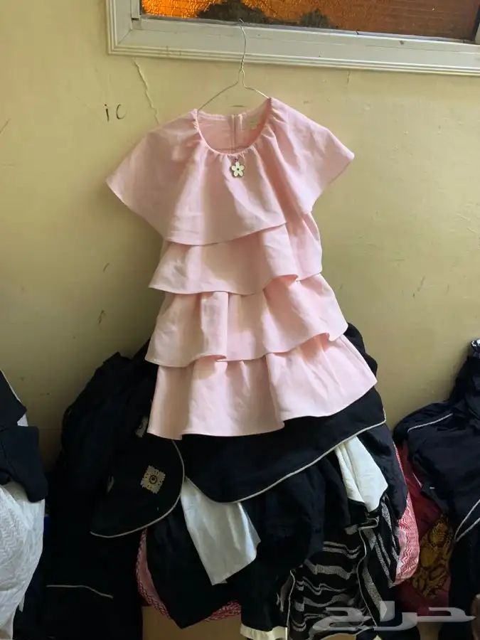 تنانير وبلايز قمصان نسائية مستعملة 47