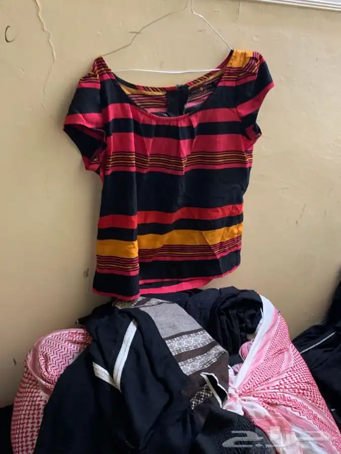 تنانير وبلايز قمصان نسائية مستعملة 35