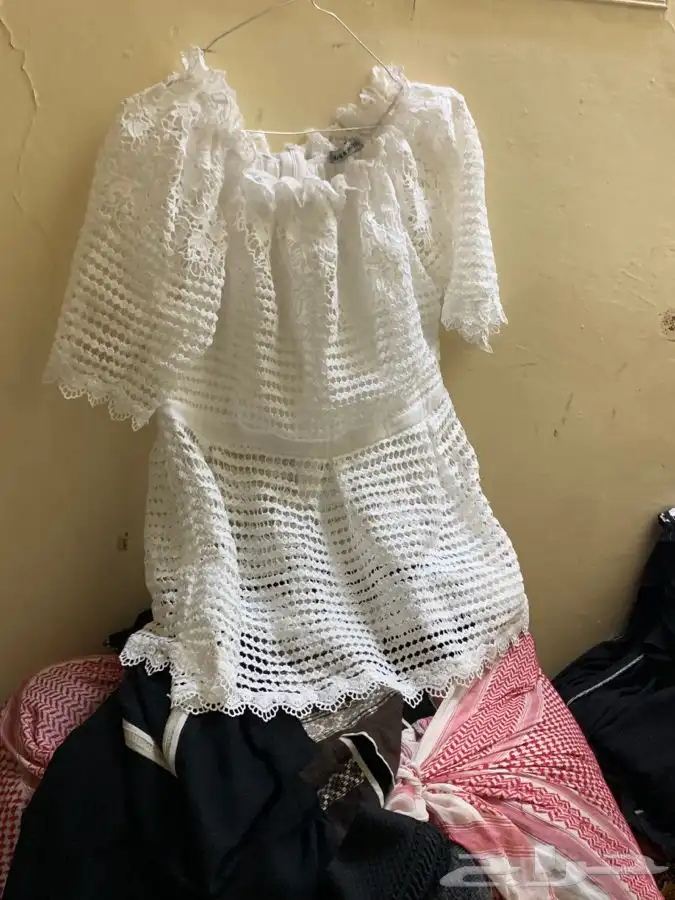 تنانير وبلايز قمصان نسائية مستعملة 36