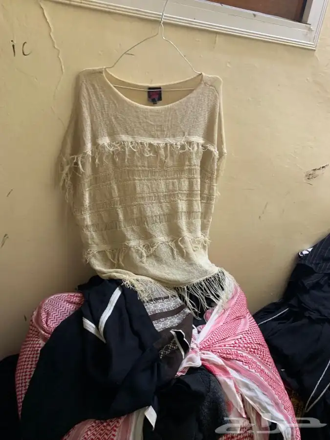 تنانير وبلايز قمصان نسائية مستعملة 23