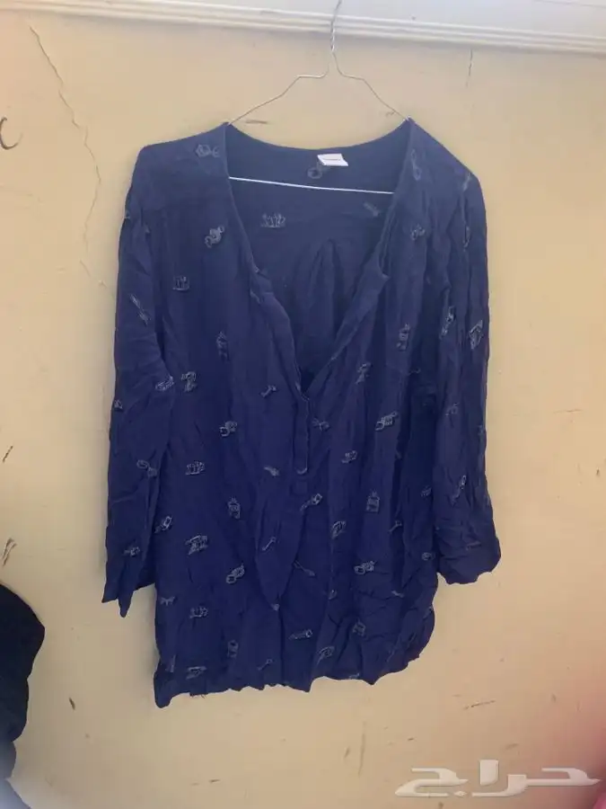 تنانير وبلايز قمصان نسائية مستعملة 69