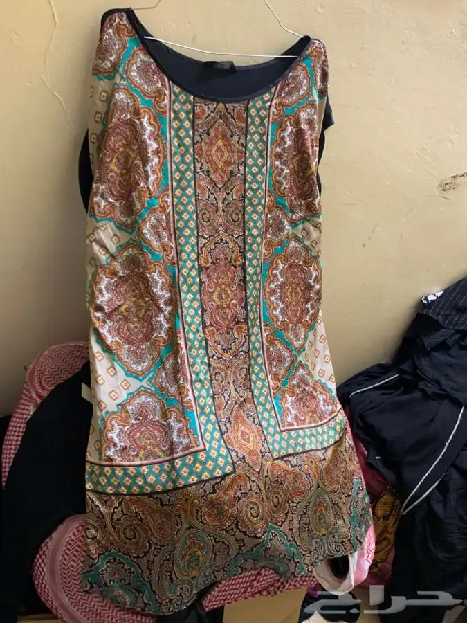 تنانير وبلايز قمصان نسائية مستعملة 8