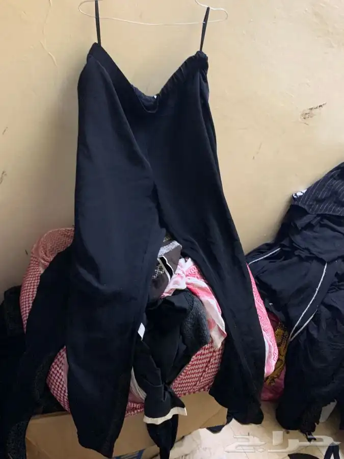 تنانير وبلايز قمصان نسائية مستعملة 25