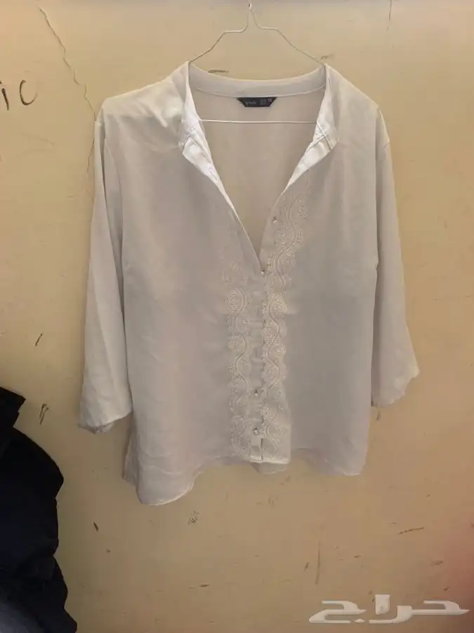 تنانير وبلايز قمصان نسائية مستعملة 67