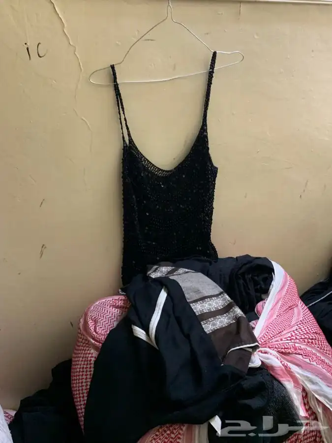 تنانير وبلايز قمصان نسائية مستعملة 2
