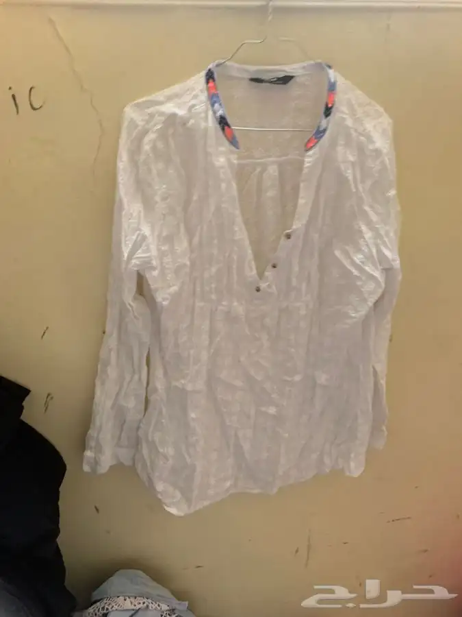 تنانير وبلايز قمصان نسائية مستعملة 77