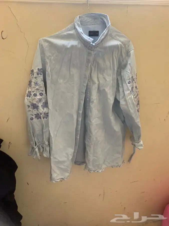 تنانير وبلايز قمصان نسائية مستعملة 68