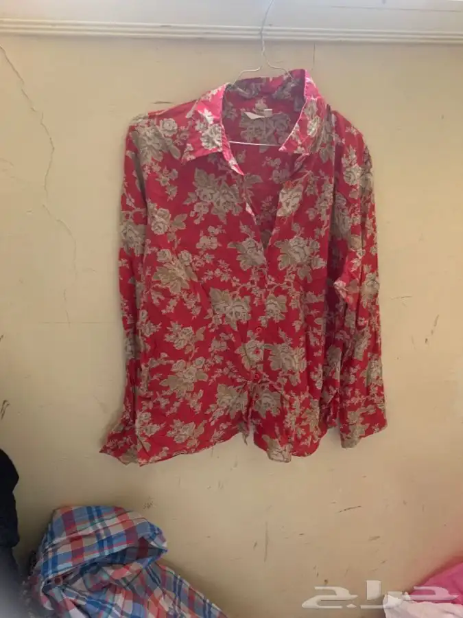 تنانير وبلايز قمصان نسائية مستعملة 90