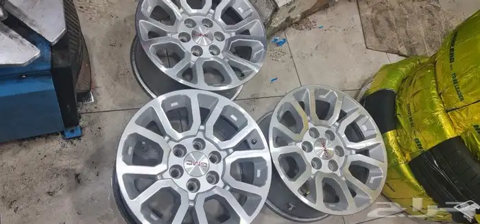 جنوط جمس يوكن 2019 مقاس 18 اصلي وكاله 8