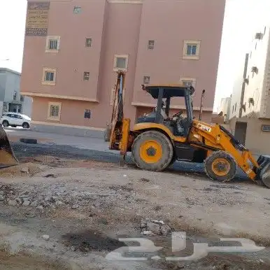 جي سي بي حفار عرجاء بوبكات اللايجار الشهري او 1