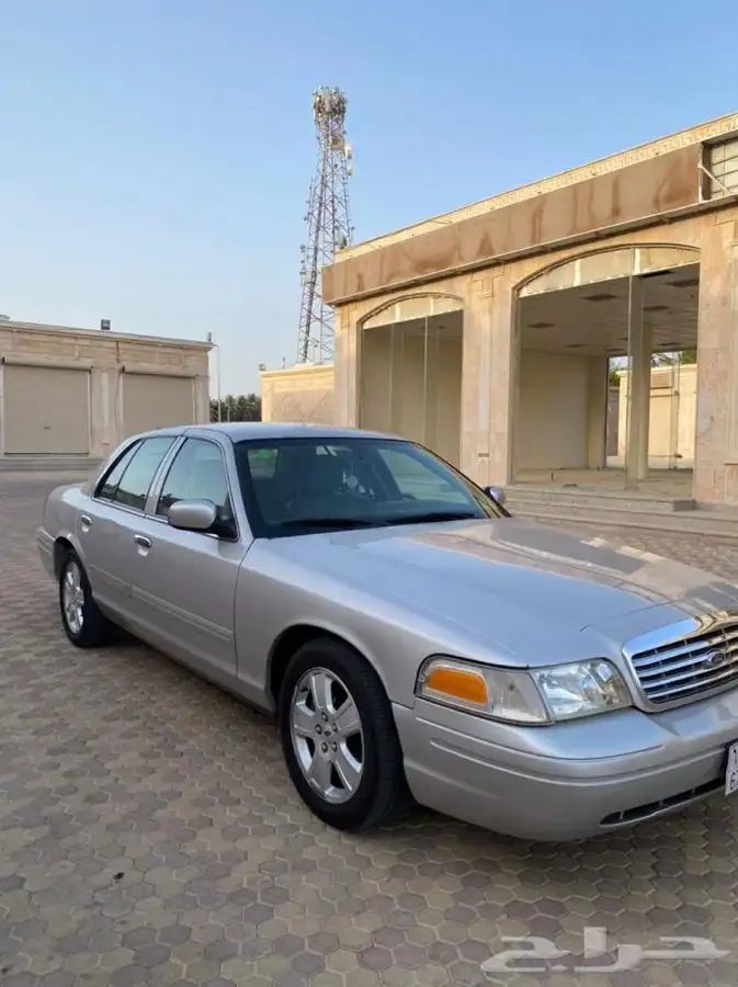 كراون فكتوريا 2011 .. تم البيع .. 1