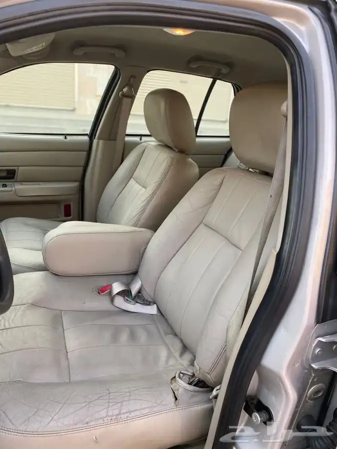 كراون فكتوريا 2011 .. تم البيع .. 25