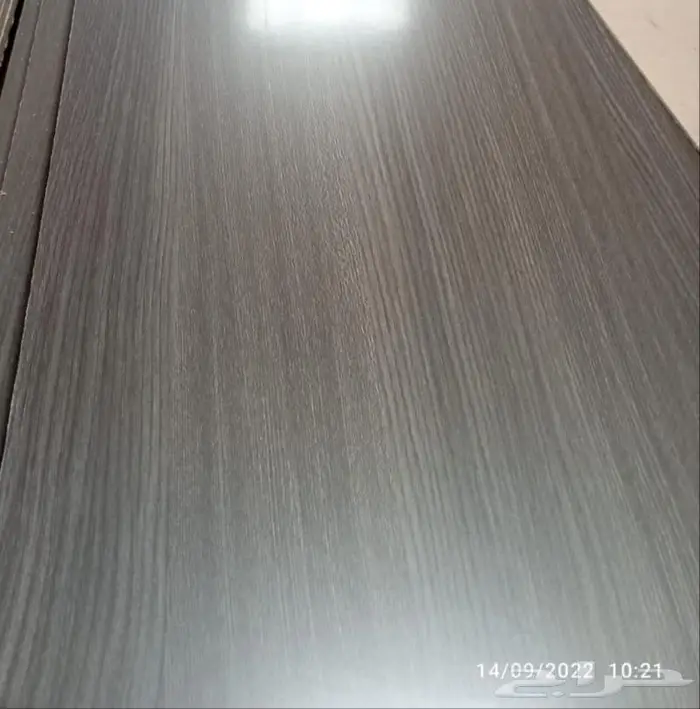 طاولة وديكور شاشه بعدة ألوان بالكرتون جديد وشحن مجاني 15