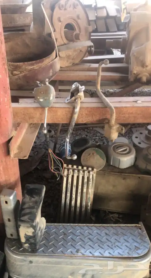 قطع سيارات قديمه 1