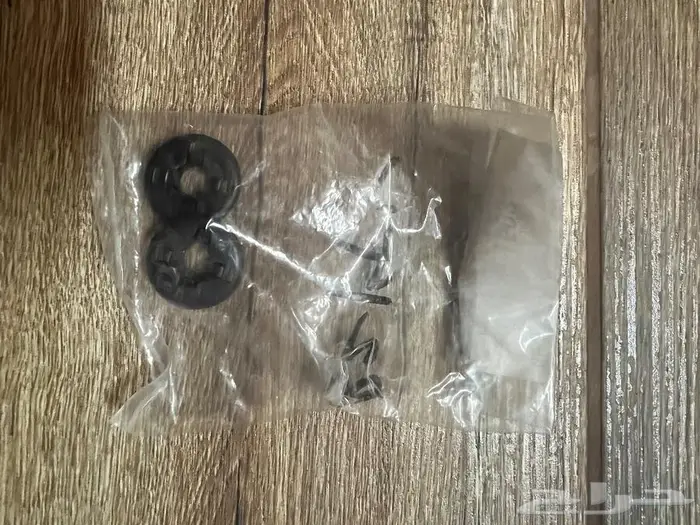 للبيع قطع غيار تويوتا هايلوكس موديل 2015 22