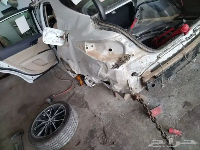 ورشه عزم الابداع لصيانه السيارات شفط وتعديل بدون بويه 6