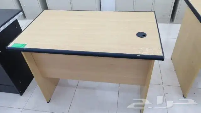 مكاتب حديد وقزاز وخشب وميلامين مقاس مختلفه 23
