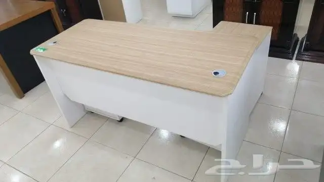 مكاتب حديد وقزاز وخشب وميلامين مقاس مختلفه 21