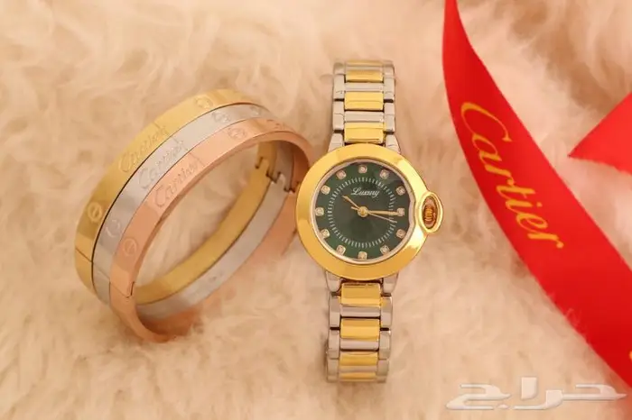 عرض مميز ساعة نسائي مع اكسسوار 1