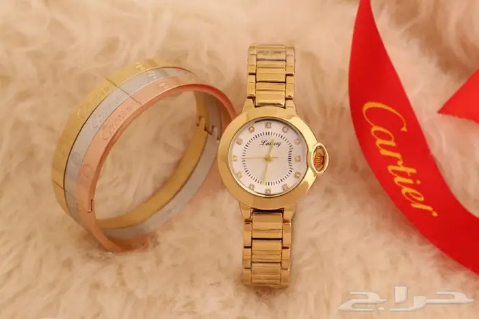عرض مميز ساعة نسائي مع اكسسوار 7