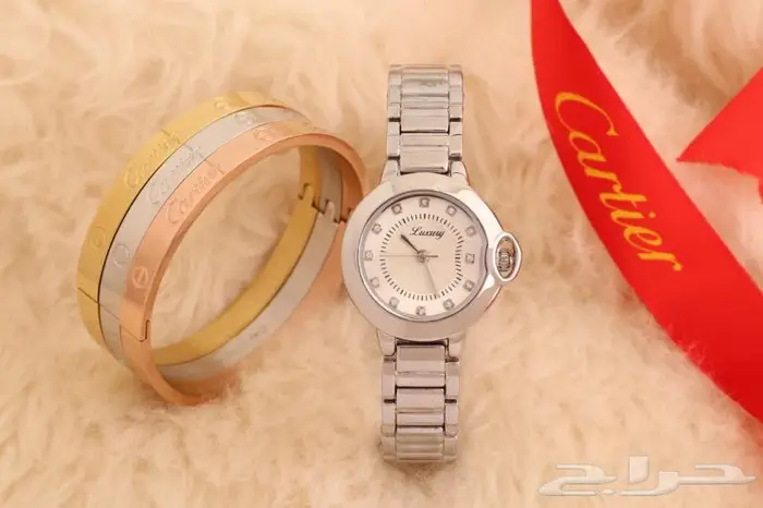 عرض مميز ساعة نسائي مع اكسسوار 9