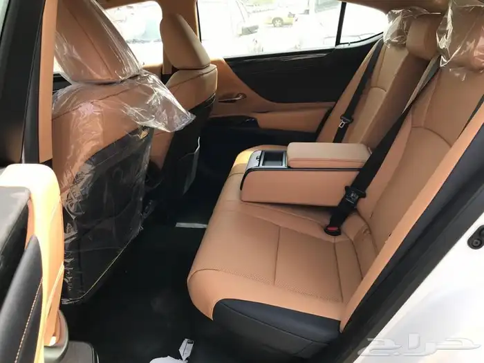 لكزس ES300H 2025 7