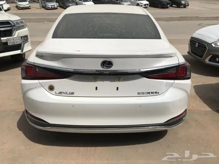 لكزس ES300H 2025 3
