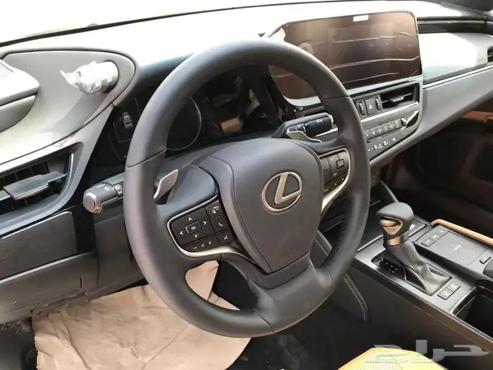 لكزس ES300H 2025 6