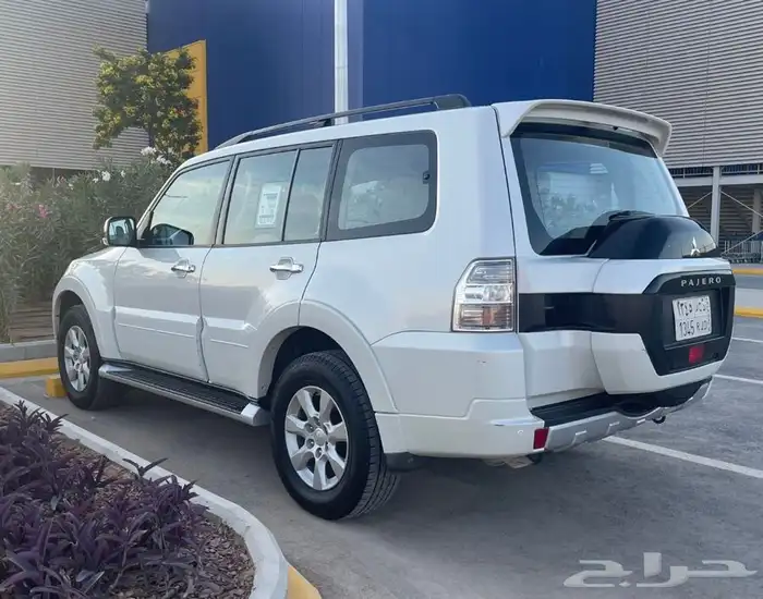 ميتسوبيشي باجيرو موديل(2017) في قمة النظافة 6