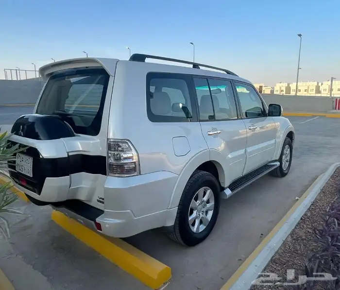 ميتسوبيشي باجيرو موديل(2017) في قمة النظافة 3