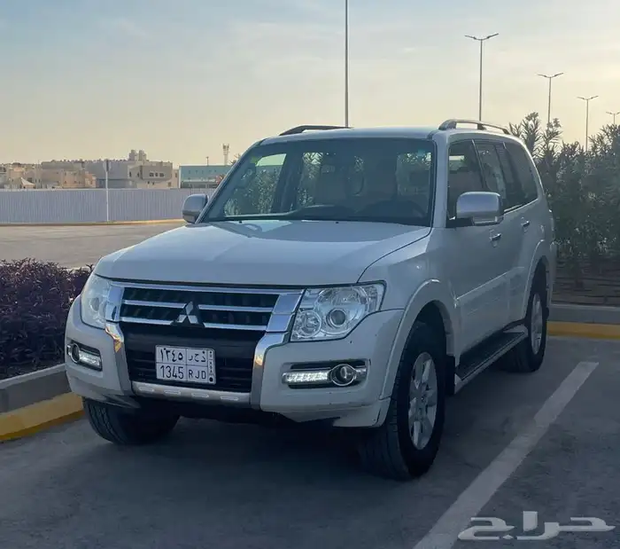ميتسوبيشي باجيرو موديل(2017) في قمة النظافة 0