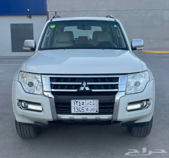 ميتسوبيشي باجيرو موديل(2017) في قمة النظافة 10
