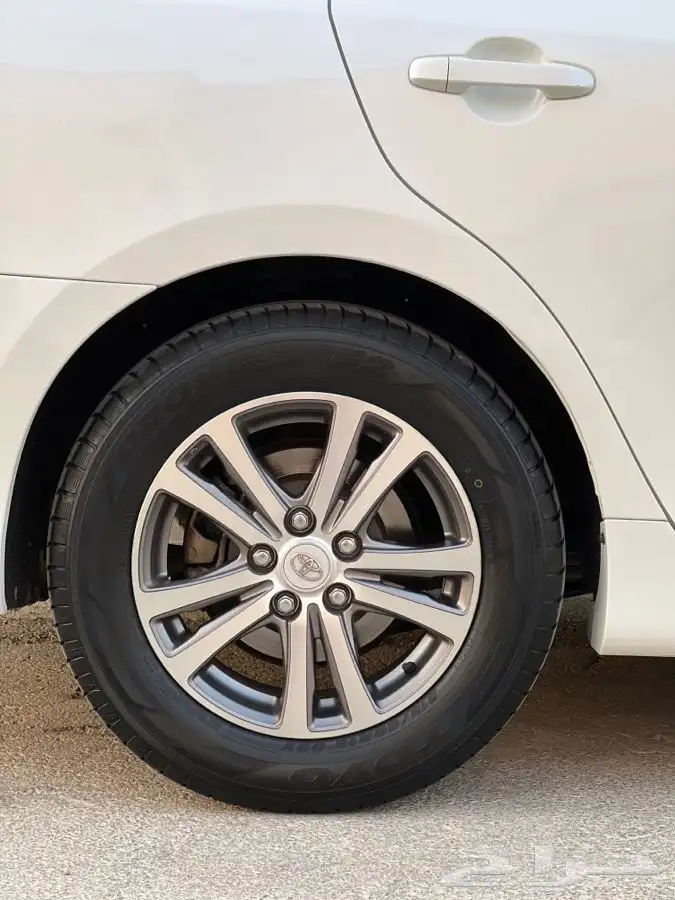 كامري 2014 شبه مخزن ممشى قليل 136 الف فقط (( تم البيع )) 25