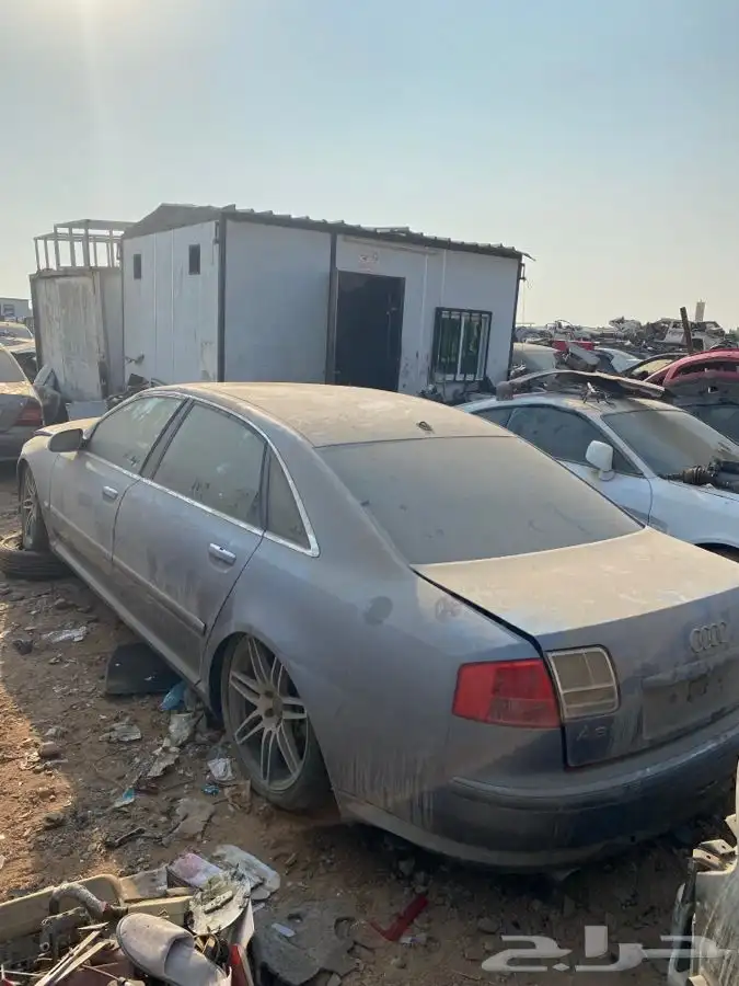 قطع غيار تشليح اودي اي 8 موديل 2004 - 2010 3