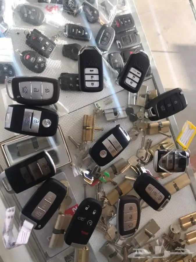 مفاتيح الصفا فتح ابواب مقفل سيارات برمجة 0509100450 5