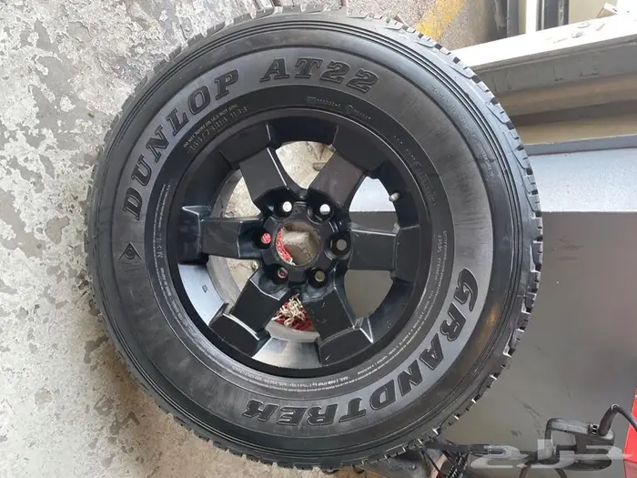 للبيع جنط واحد TRD 1