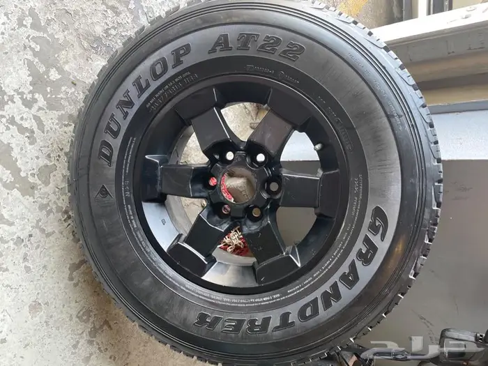 للبيع جنط واحد TRD 2