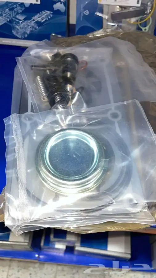 قطع غيار شاحنات سكانيا ومكائن زراعية وشاحنات فولفو 55