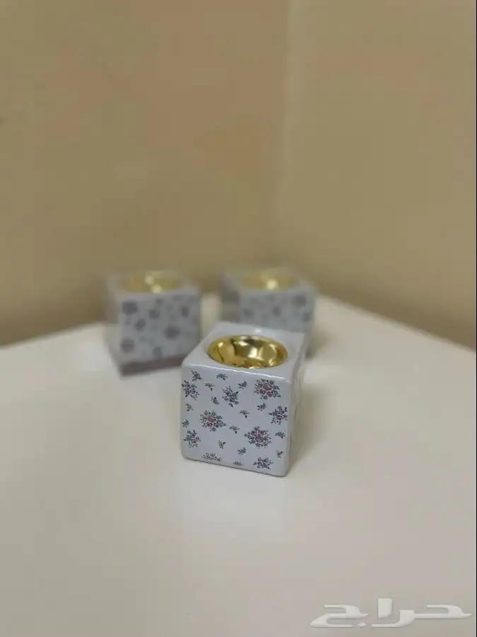 كماليات واواني منزليه وتحف 1