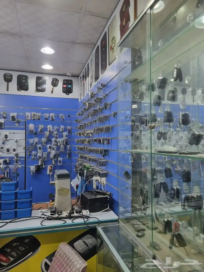 مبرمج مفاتيح وريموتات السيارات 1