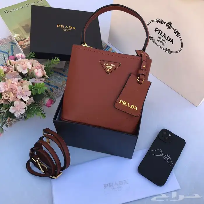 شنط ماركات جمله. صاحب المحلات والموقع الكتروني 35