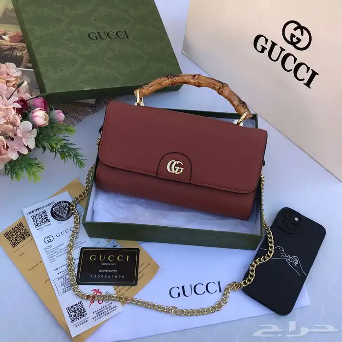 شنط ماركات جمله. صاحب المحلات والموقع الكتروني 1