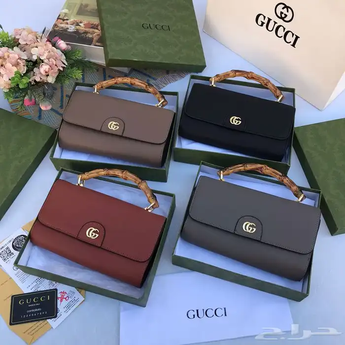 شنط ماركات جمله. صاحب المحلات والموقع الكتروني 2