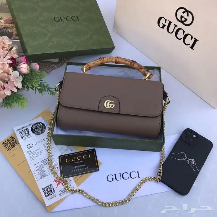 شنط ماركات جمله. صاحب المحلات والموقع الكتروني 6