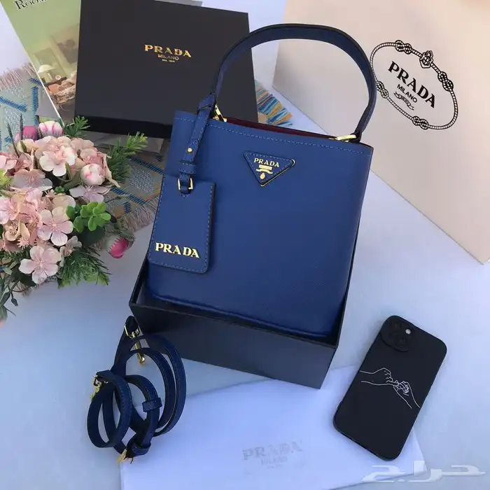 شنط ماركات جمله. صاحب المحلات والموقع الكتروني 31