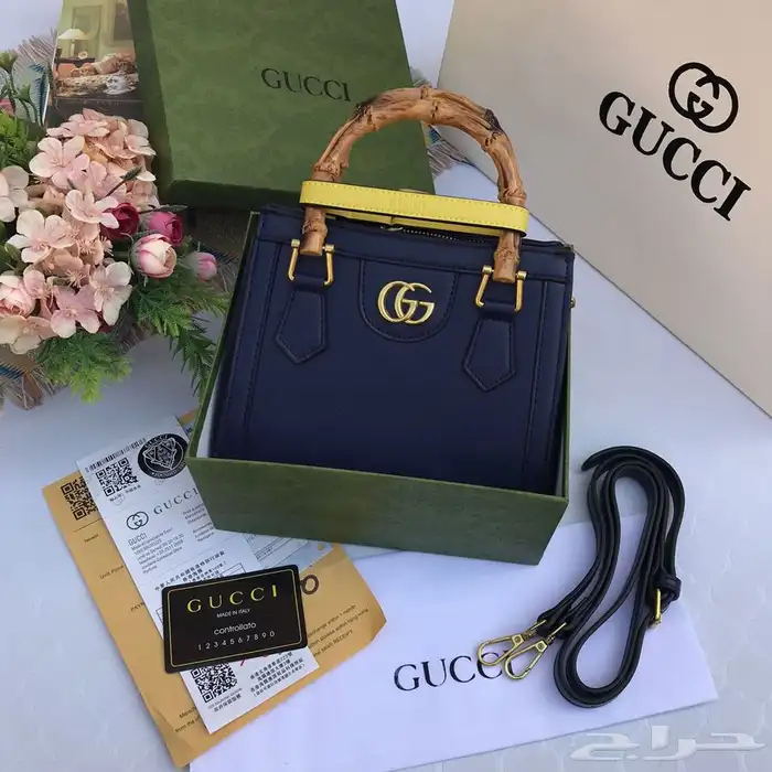 شنط ماركات جمله. صاحب المحلات والموقع الكتروني 88