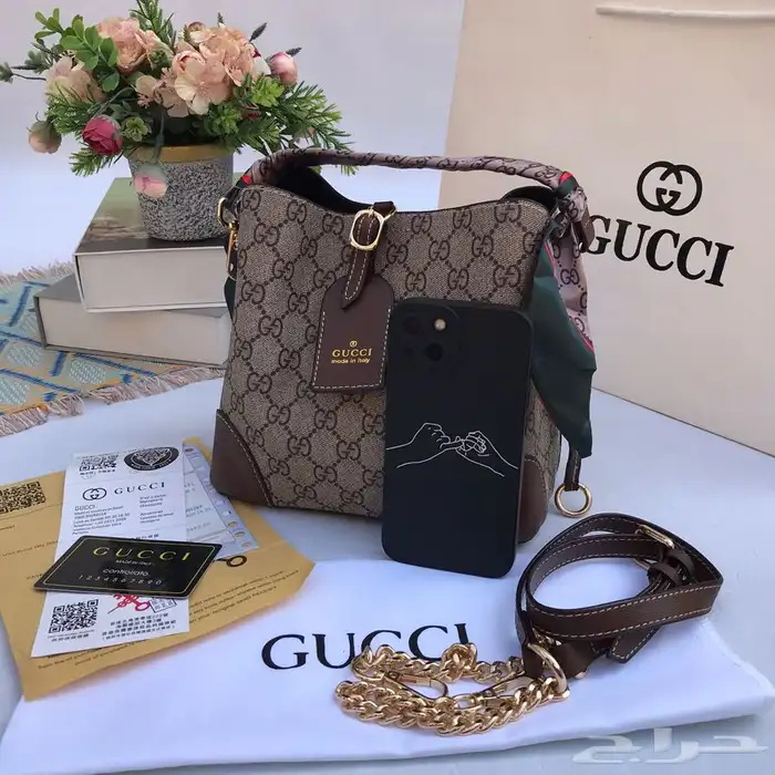 شنط ماركات جمله. صاحب المحلات والموقع الكتروني 60